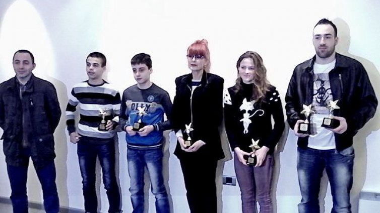Плуване, баскет, атлетика и борба на върха за февруари