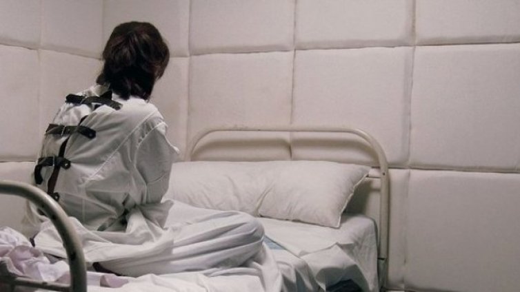 Прибраха в психиатрия въоръжен пенсионер, побъркал съселяните си