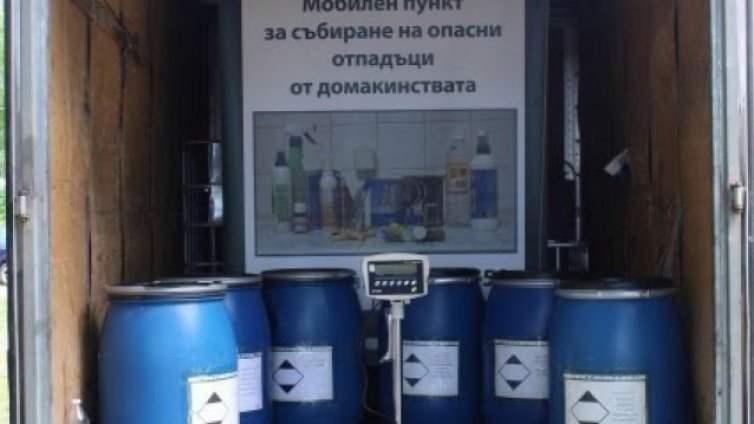 Събират опасни отпадъци във Варна
