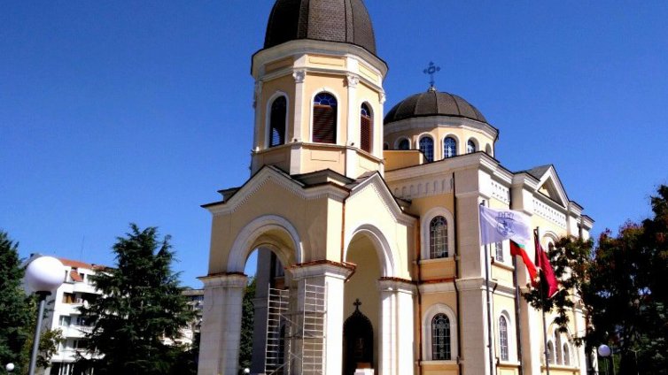Новопостроеният храм "Всех Святих" в Русе отвори официално врати