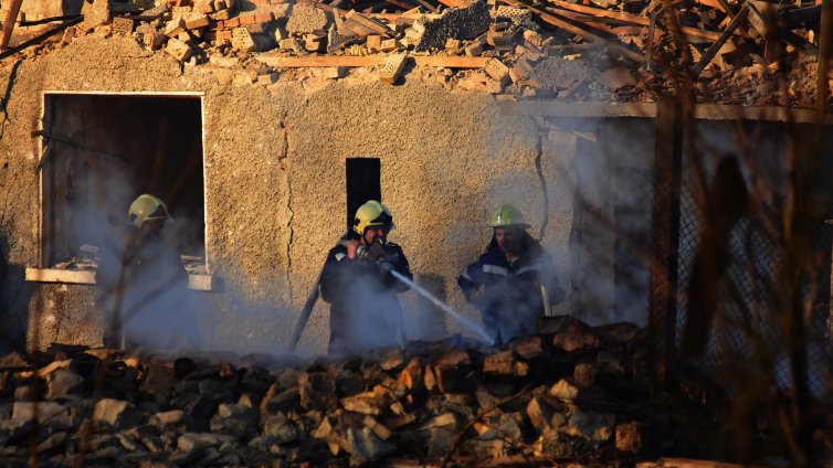 Траурът идва и отминава... Какво остава в Хитрино?