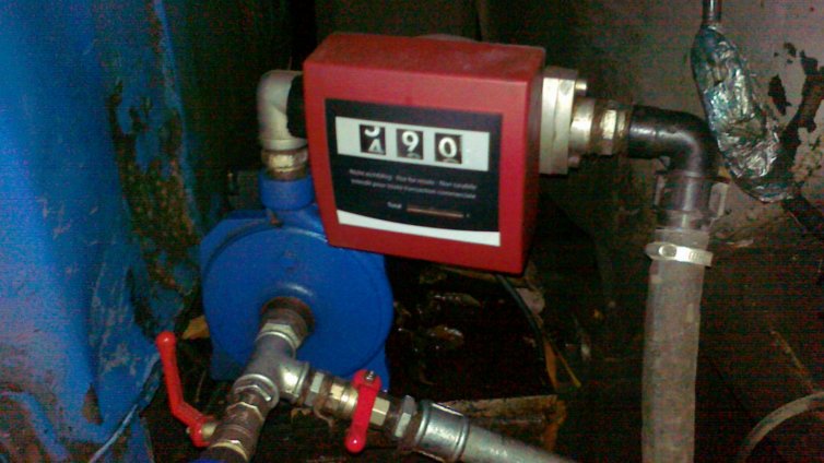 Разкриха нелегална бензиностанция във Варна