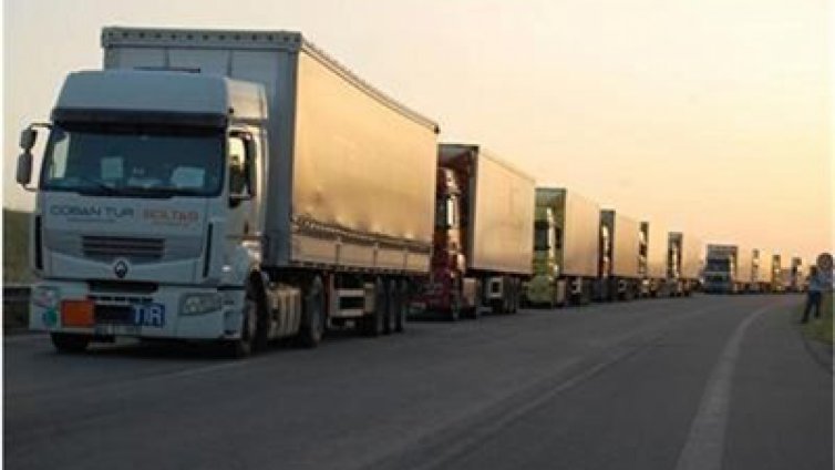 10 км колона от товарни автомобили се е образувала на ГКПП „Капитан Андреево”