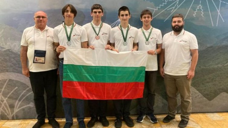 Успех! Варненче спечели сребърен медал от Международна олимпиада по физика