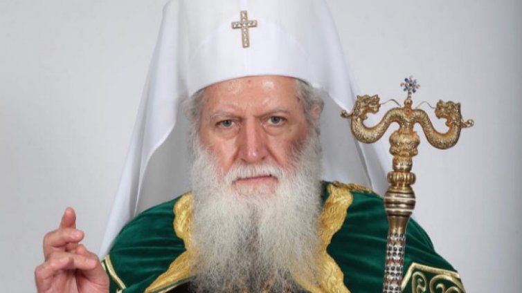 Патриархът: Нека показваме християнската любов с делата си