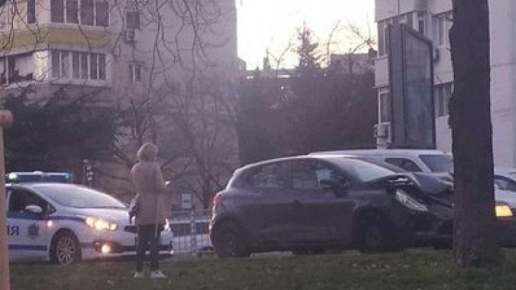 Хванаха шофьора, помел тийн на спирка във Варна – надрусан, без книжка