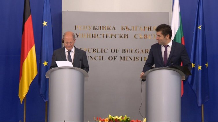Шолц: Настоятелно подкрепям започване на преговори за присъединяване на РСМ (ВИДЕО)