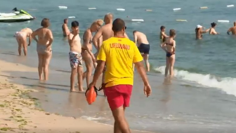 Кои са най-важните правила на плажа? Спасителят съветва