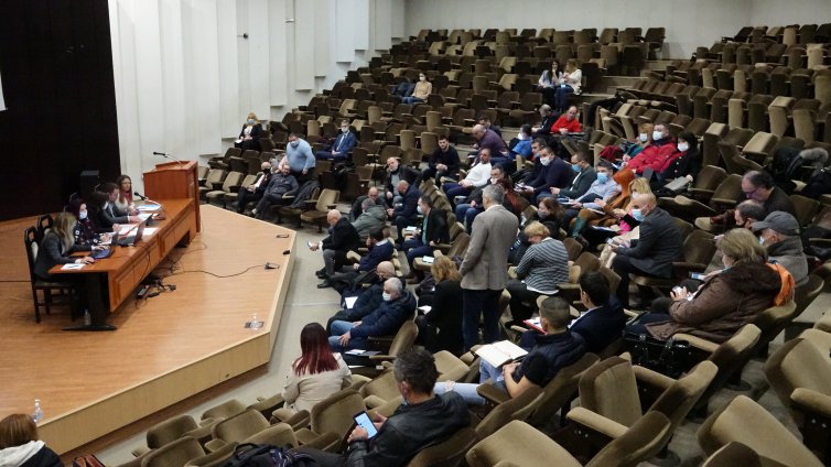 Войната в Украйна скара и съветниците във Варна