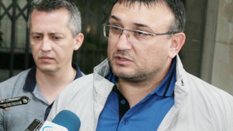 Полицията задържа 7 души при акция за наркотици