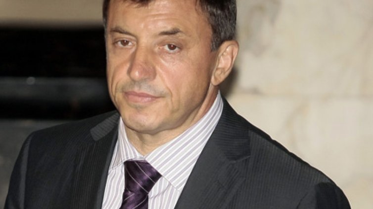 Охранител подал сигнал за атентата срещу Петров