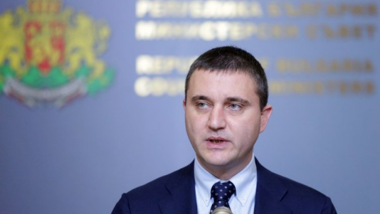 Трудни реформи се правят трудно, призна Горанов  