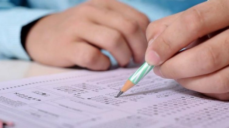 Изпитват шестокласниците по математика днес