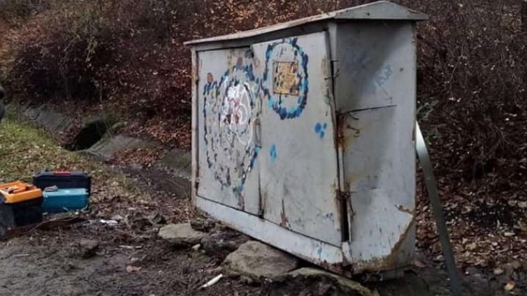Пак възстановяват осветлението към "Аспаруховия мост"