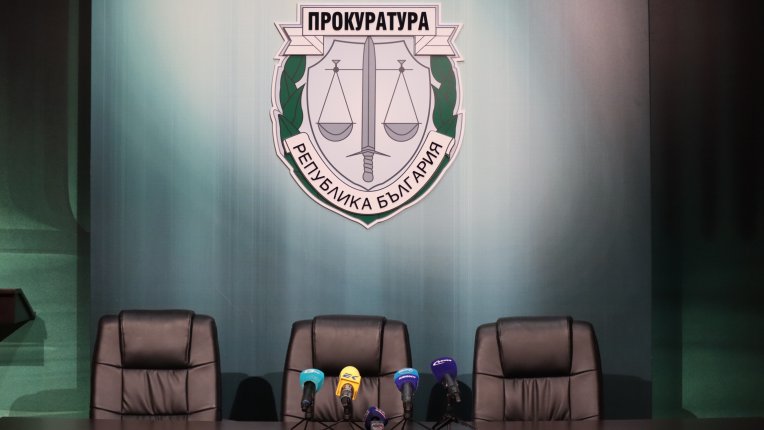 Задържаха мъж от град Девня, заплашил да убие жената, с която живее 